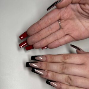 nails-black-red-squared