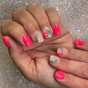 nails-pink-and-floral